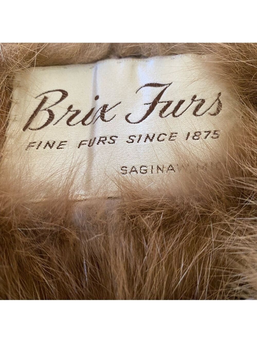 Brix Furs of Saginaw, Michigan Mink Collar with Clips Velvet Lining - Picture 3 of 5